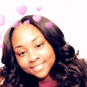 Meet your Posher, Renaya